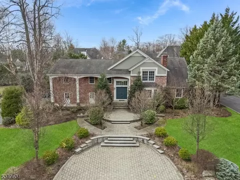 925 Minisink Way, Westfield, NJ 07090