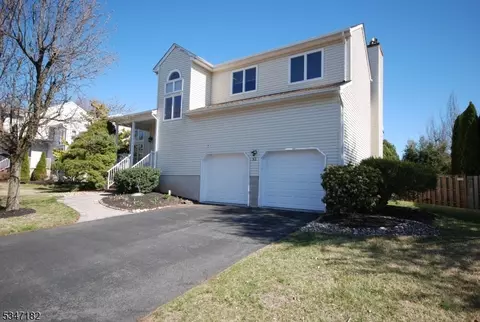 52 Fisher Dr, Hillsborough, NJ 08844