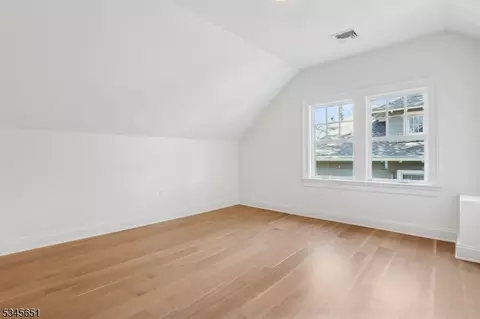 199 Christopher St, Montclair, NJ 07042 photo 29