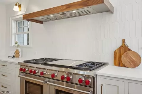 199 Christopher St, Montclair, NJ 07042 photo 7