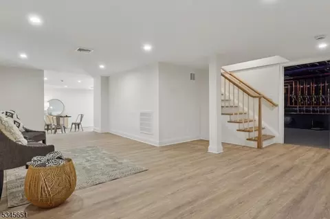 199 Christopher St, Montclair, NJ 07042 photo 31