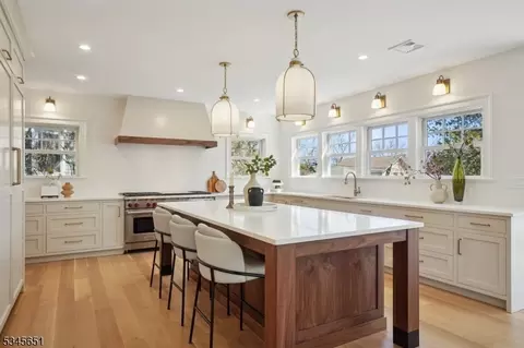199 Christopher St, Montclair, NJ 07042 photo 6