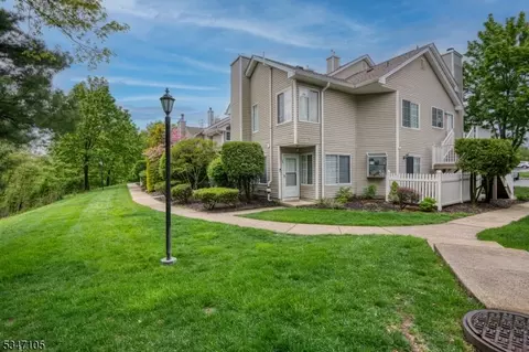 26 Stevens Ct #26, Bedminster, NJ 07921
