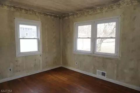 11 Pershing Ave, Califon, NJ 07830 photo 13