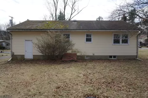 11 Pershing Ave, Califon, NJ 07830 photo 4
