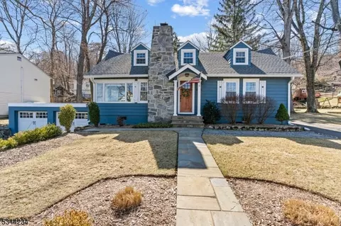23 Birch Pkwy, Sparta, NJ 07871