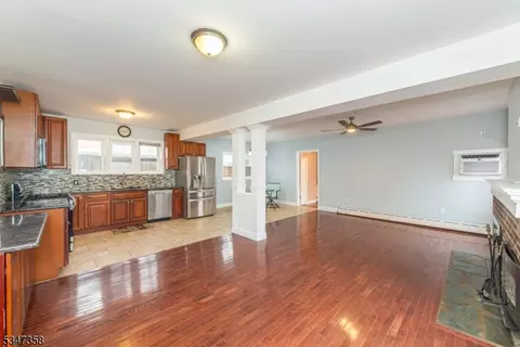 519 Walnut St, Roselle, NJ 07203