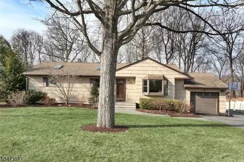 76 Catherine Ct, Ringwood, NJ 07456