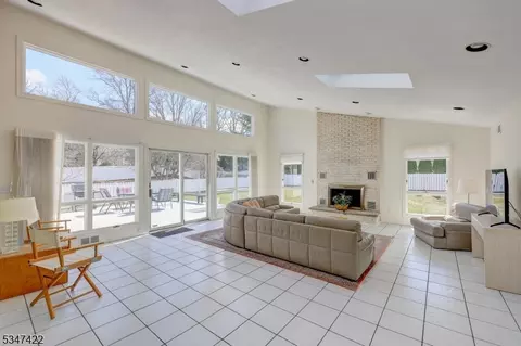 Living - 110 Calvert Ave E, Edison, NJ 08820 photo 3 of 6