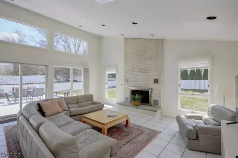 Living - 110 Calvert Ave E, Edison, NJ 08820 photo 4 of 6