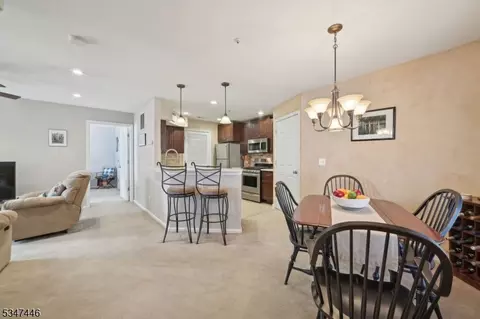 5402 Tudor Dr #5402, Pompton Plains, NJ 07444