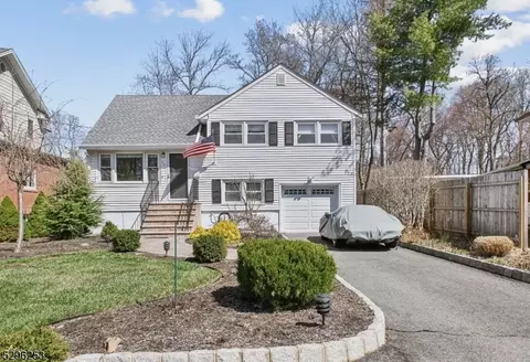 29 E Cedar St, Livingston, NJ 07039
