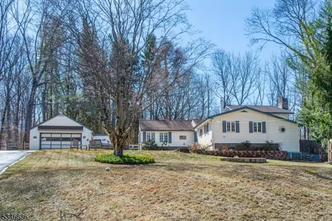 24 Pine Cone Ln, Sparta, NJ 07871