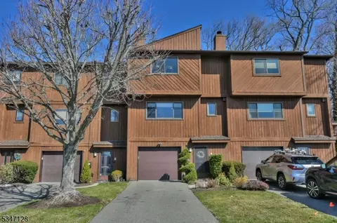 64 Alana Dr, Hawthorne, NJ 07506