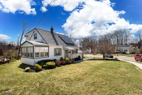 56 Lynwood Rd, Verona, NJ 07044