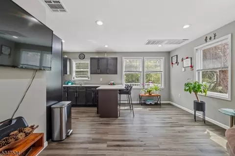 177 Riverlawn Dr, Wayne, NJ 07470 photo 8