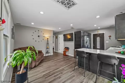177 Riverlawn Dr, Wayne, NJ 07470 photo 6