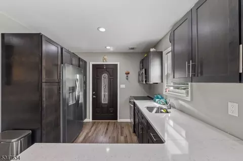 177 Riverlawn Dr, Wayne, NJ 07470 photo 7