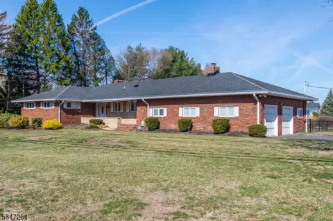 59 Sand Rd, Fairfield, NJ 07004