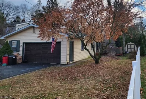 15 Shore Rd, Wayne, NJ 07470