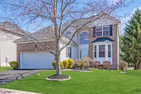 9 Wendover Pl, Bridgewater, NJ 08807