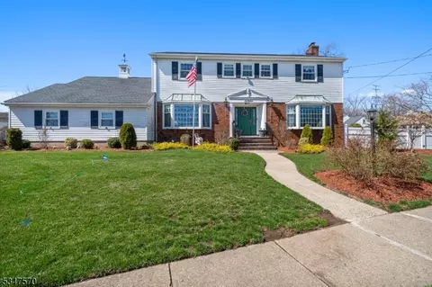 66 Country Ln, Clifton, NJ 07013