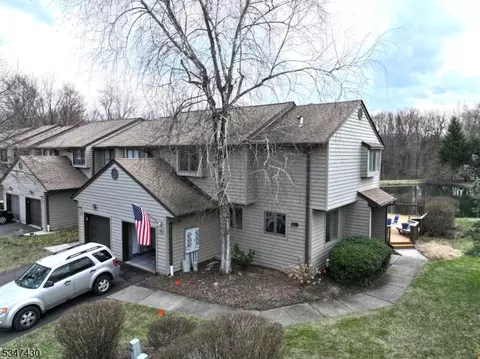 45 Eagle Dr, Newton, NJ 07860