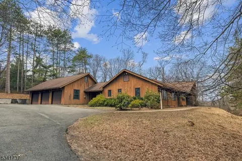 15 Saddle Hill Rd, Far Hills, NJ 07931