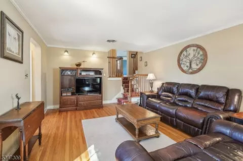 47 Sunset Ter, Wayne, NJ 07470 photo 5