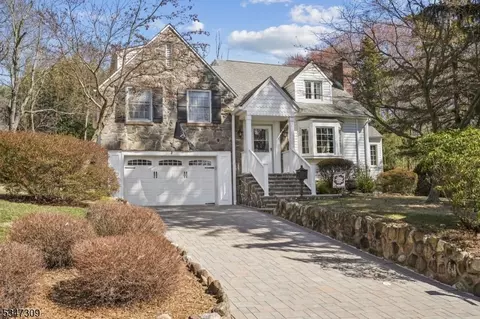 47 Sunset Ter, Wayne, NJ 07470