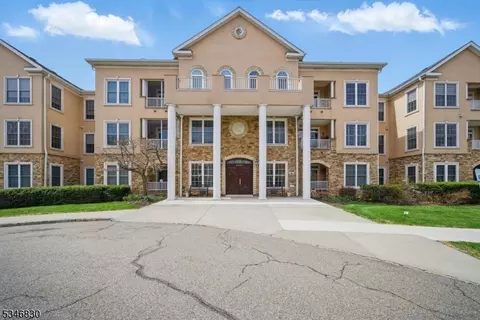 2100 Clinton Ln, Rockaway, NJ 07866