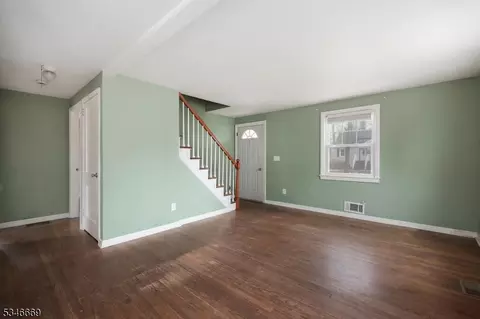 235 Stephenson Ave, Middlesex, NJ 08846 photo 9