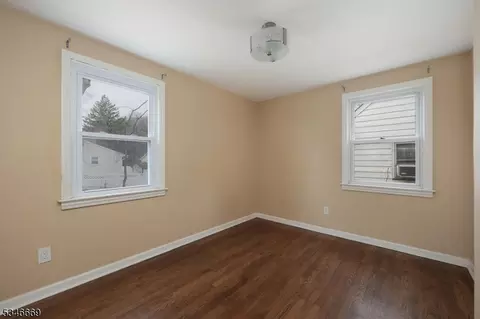 235 Stephenson Ave, Middlesex, NJ 08846 photo 12