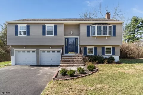 45 Slope Dr, Hackettstown, NJ 07840