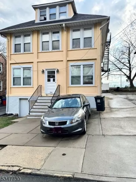 246 Prospect Ave, Rochelle Park, NJ 07662