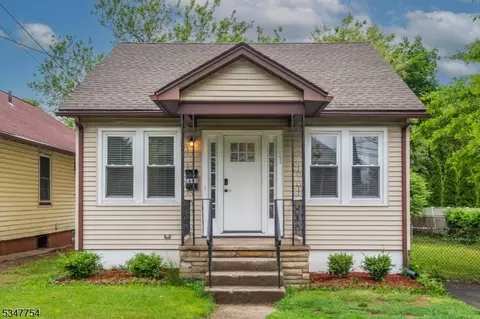 1641 W 7th St, Piscataway, NJ 08854