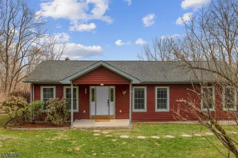 1028 Stillwater Rd, Newton, NJ 07860