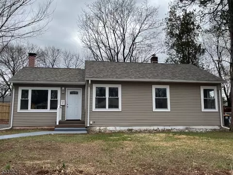 36 Hawthorne Dr, Franklin Twp, NJ 08873
