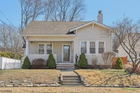 1319 Lincoln Ave, Pompton Lakes, NJ 07442