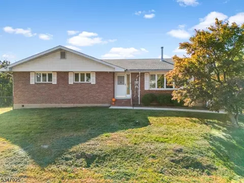215 Notch Rd, Clifton, NJ 07013