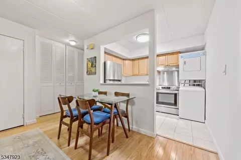 33 Poplar Ave #8, Hackensack, NJ 07601 photo 6