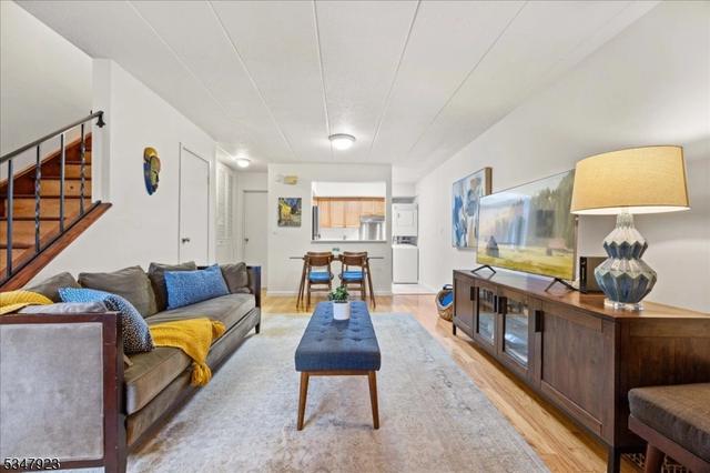 33 Poplar Ave #8, Hackensack, NJ 07601 | MLS# 3954148 | 18 Photos - Movoto