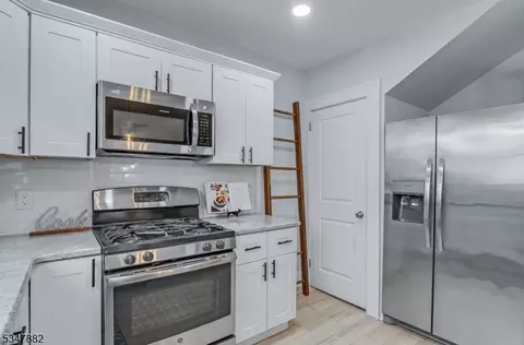 31 Grenada Pl, Montclair, NJ 07042 photo 14