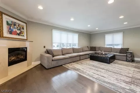 191 Mayfair Rd, Paramus, NJ 07652 photo 11