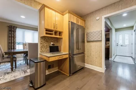 191 Mayfair Rd, Paramus, NJ 07652 photo 14