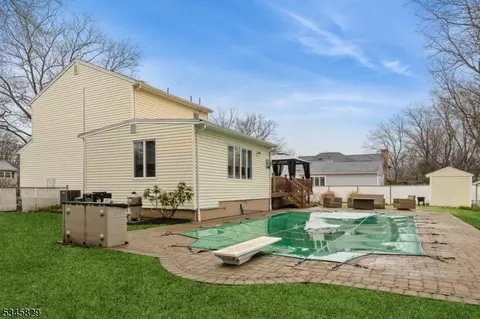 191 Mayfair Rd, Paramus, NJ 07652 photo 36