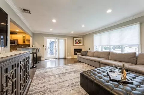 191 Mayfair Rd, Paramus, NJ 07652 photo 10
