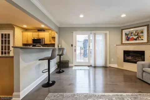 191 Mayfair Rd, Paramus, NJ 07652 photo 9