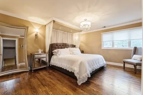 191 Mayfair Rd, Paramus, NJ 07652 photo 16