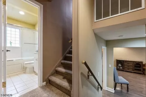 191 Mayfair Rd, Paramus, NJ 07652 photo 15